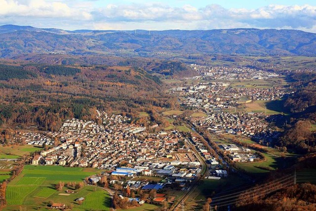 Die Flchengemeinde Steinen (vorne die...llem aber auch   strukturelle Grnde.   | Foto: Erich Meyer