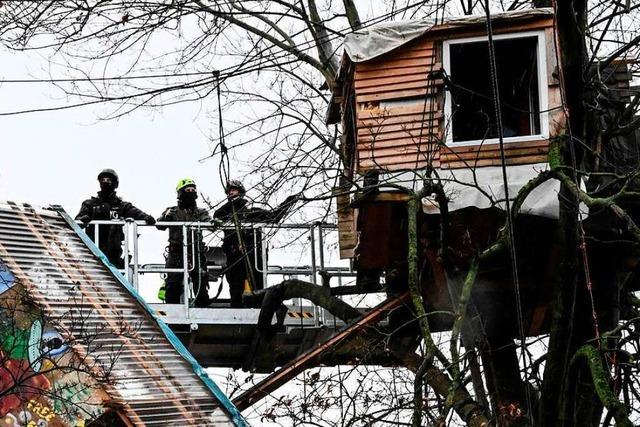 Polizei räumt Baumhäuser in Lützerath – Demo im Nachbarort