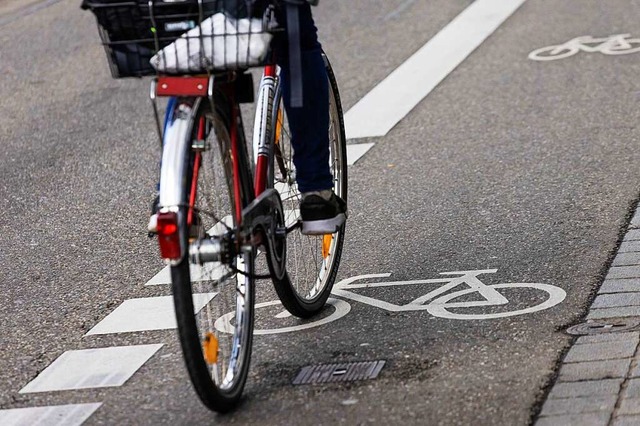 Weil er sein Fahrrad nicht schieben wo...en 35-Jhrigen nun ein Strafverfahren.  | Foto: Philipp von Ditfurth (dpa)