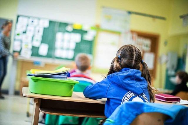 Baden-Württemberg plant mehr Hilfskräfte für Schulen