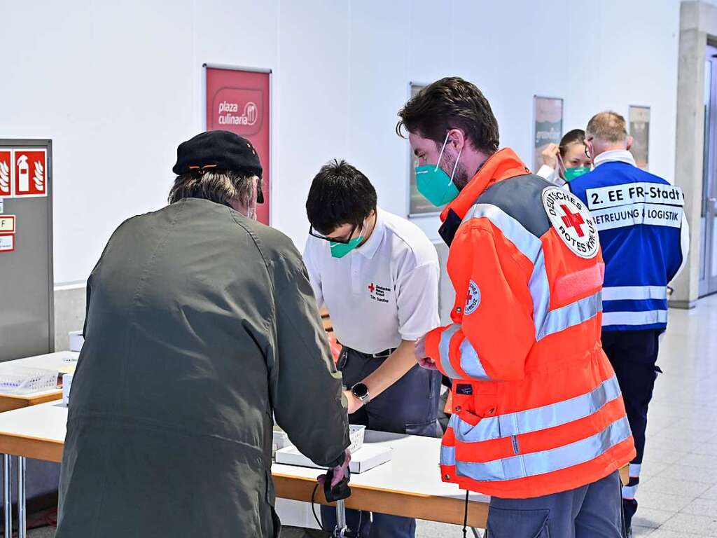 Rund 170 Menschen nutzten das Angebot in der Messehalle.