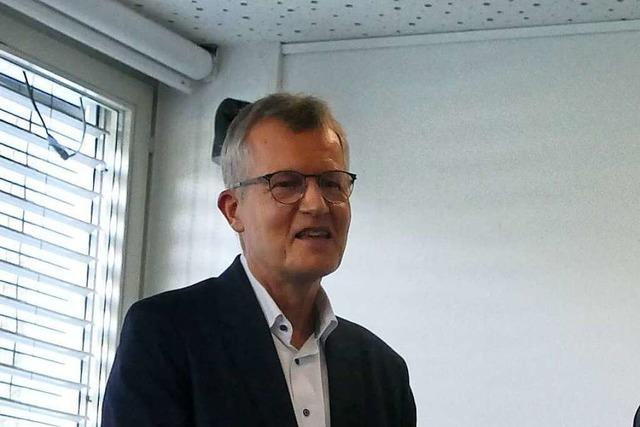 Hans Meyer-Blankenburg hört als Ärztlicher Direktor auf, bleibt aber noch als Arzt erhalten
