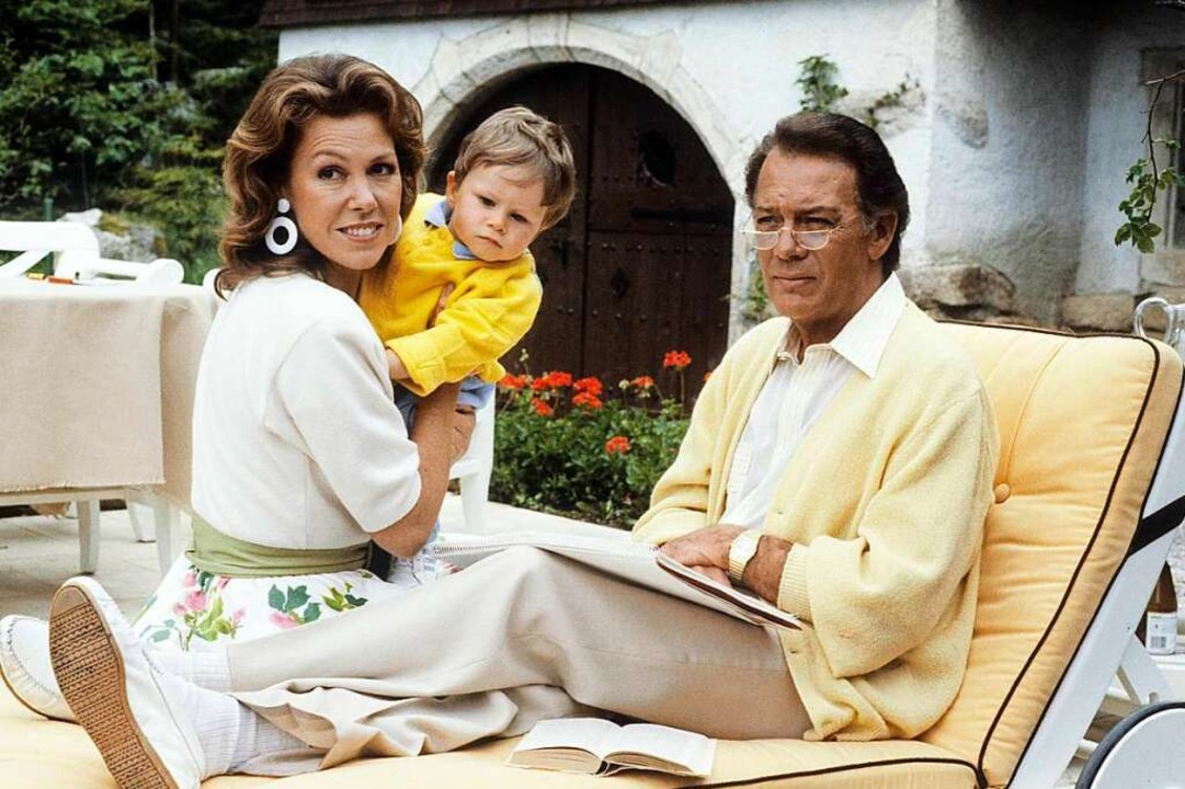 Gaby Dohm und Klausjrgen Wussow mit K...in &#8222;Die Schwarzwaldklinik&#8220;  | Foto: imago stock&people