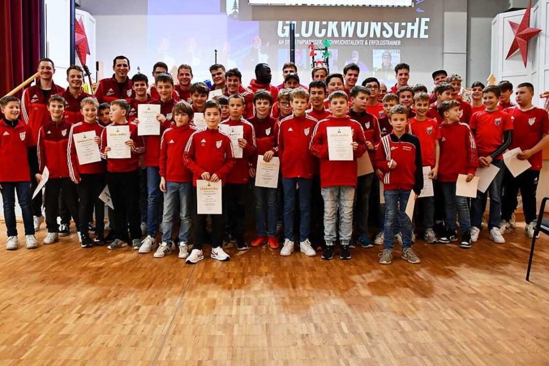 Geballte HSV-Power: Drei Fußballmannsc...de beim Neujahrsempfang ausgezeichnet.  | Foto: Tanja Bury