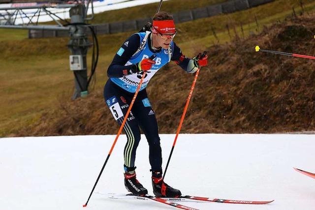 Kampf auf Restwei: Biathlet Benedikt Doll   | Foto: Joachim Hahne