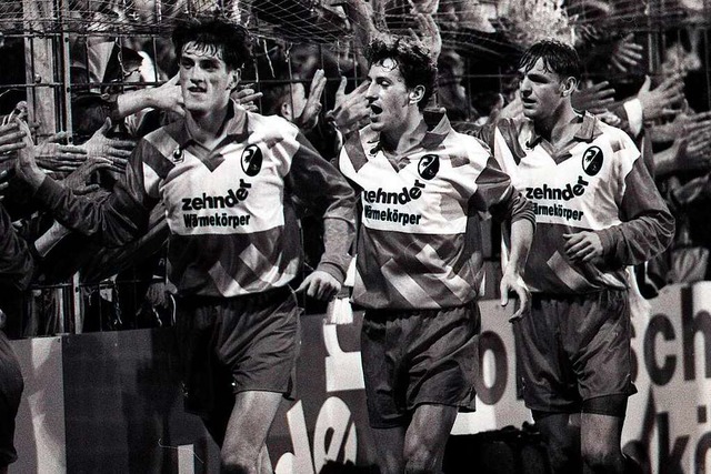 &#8222;Welle der Euphorie ausgelst&#8...Seeliger (v.l.) 1993 im Dreisamstadion  | Foto: Pressefoto Rudel/Herbert Rudel via www.imago-images.de