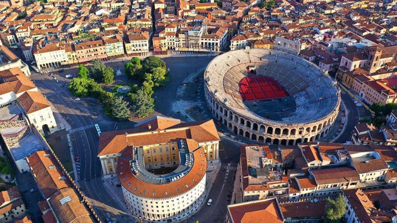 Die Arena  im historischen Zentrum von Verona  | Foto: shutterstock.com