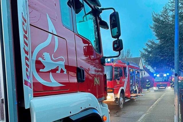 Feuerwehrmann bei Brand in Steinenstadt verletzt