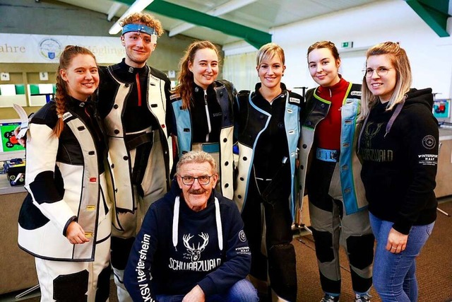 Meister mit dem Luftgewehr in der zwei...ter, Nina Schladebach und Laura Klaile  | Foto: privat