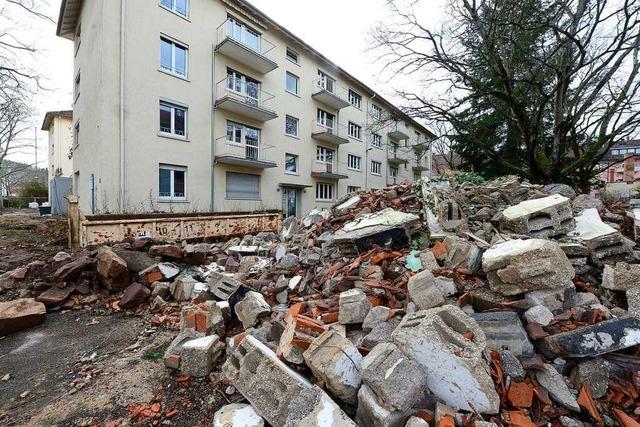 Der Abriss an der Colmarer Strae in Freiburg hat begonnen