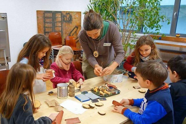 Kinder erfahren den Wald mit der Naturparkschule Tegernau