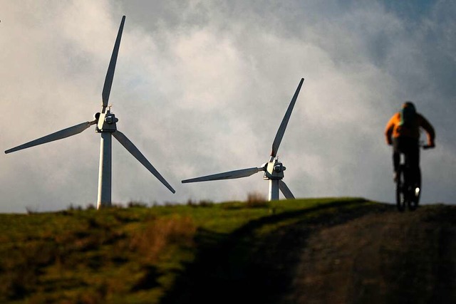 In die Windkraft im oberen Elztal kommt wieder Bewegung (Symbolfoto)  | Foto: DANIEL LEAL (AFP)