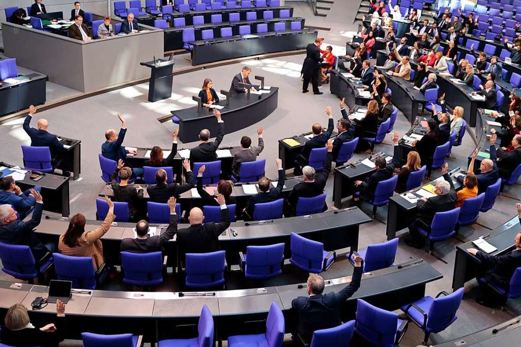 Bundestag Erkennt Verbrechen Gegen Jesiden Als Völkermord An ...