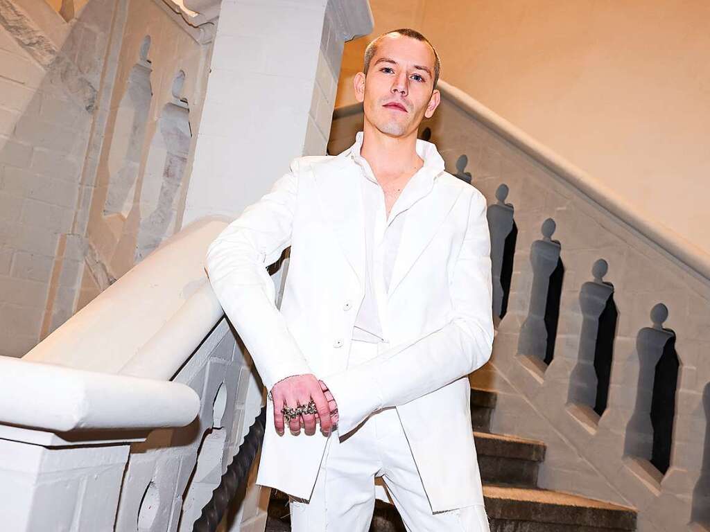 Der Designer Lucas Meyer-Leclre steht vor der Show seines Labels LML STUDIO in der St. Marienkirche.