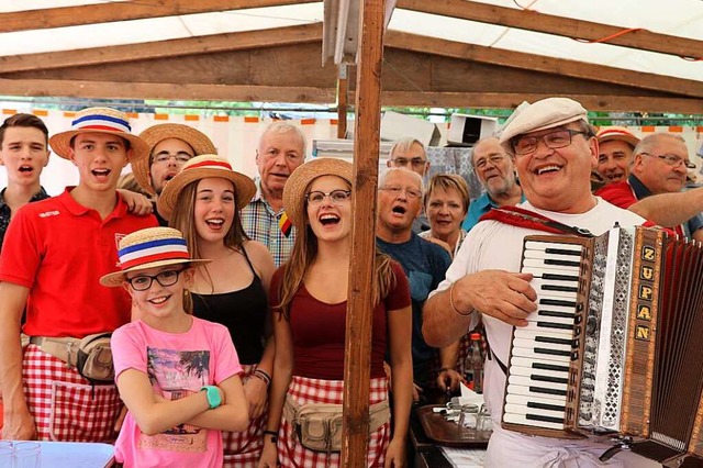 Das Schlossfest in Bonndorf ist fr di...les-Bains die Marseillaise schmettert.  | Foto: Martha Weishaar