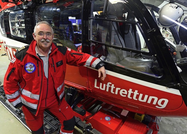 Nach 45 Berufsjahren als Hubschrauberp...n letzten Arbeitstag mit Christoph 54.  | Foto: Ingo Schneider