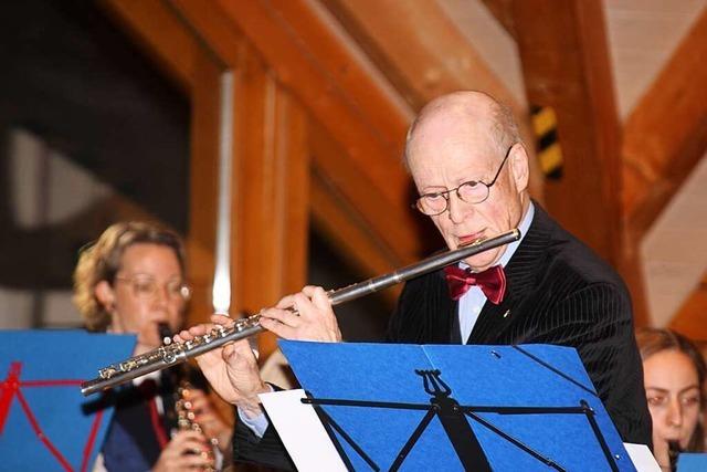 Musikverein Eisenbach zeigt sich mit Profi-Flötist von der besten Seite