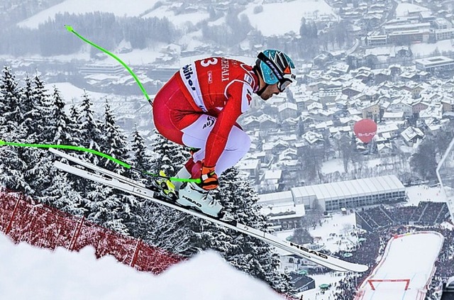 Die Saison hat  bisher wenig Schnee.  | Foto: Expa, Johann Groder (dpa)