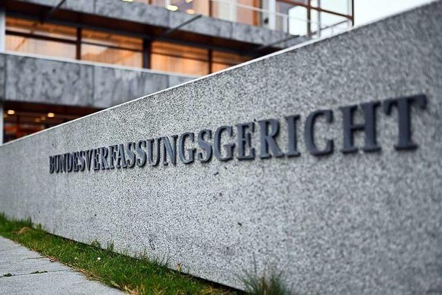 Karlsruhe: Dickes Plus bei Parteienfinanzierung verfassungswidrig
