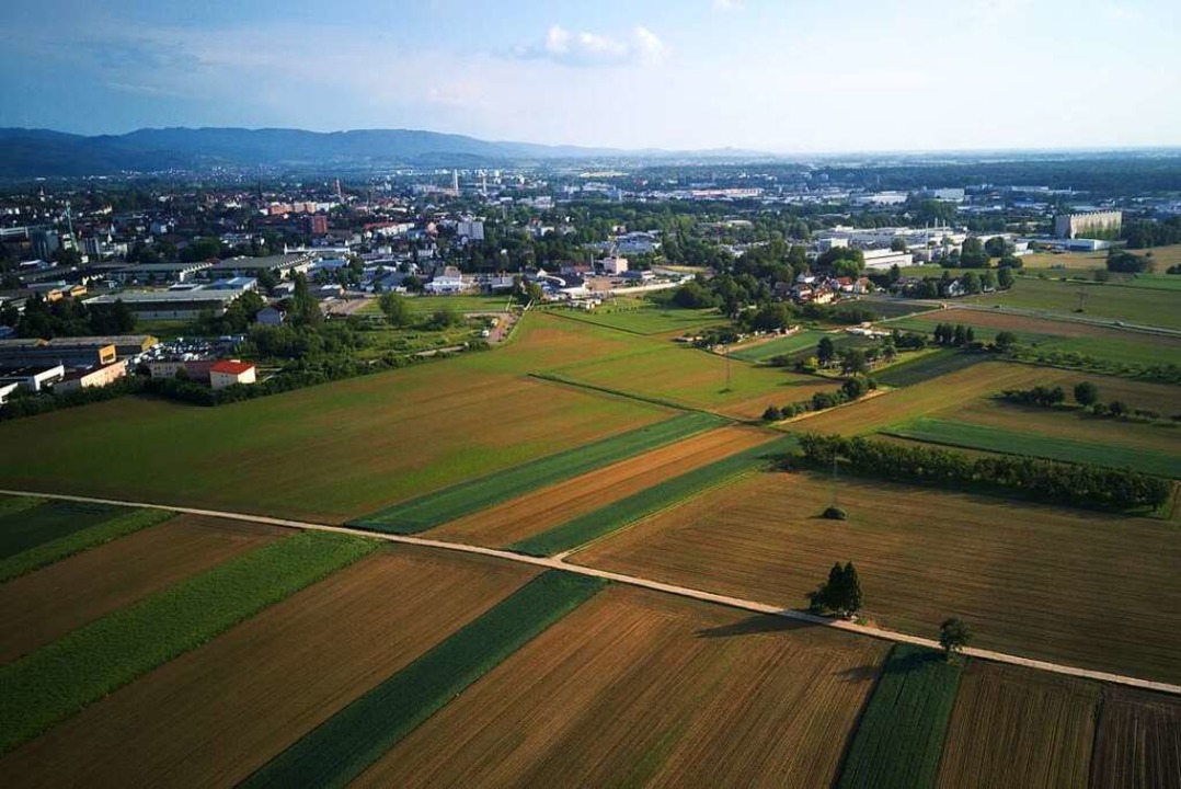 Blick aus der Vogelperspektive auf das...uf dem das neue Groklinikum entsteht.  | Foto: Michael Saurer