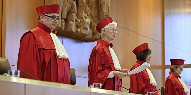 Der Zweite Senat beim Bundesverfassungsgericht verkndet das Urteil.   | Foto: Uli Deck (dpa)