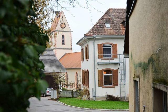 Die Stadt Kandern verkauft das alte Schulgebäude in Holzen