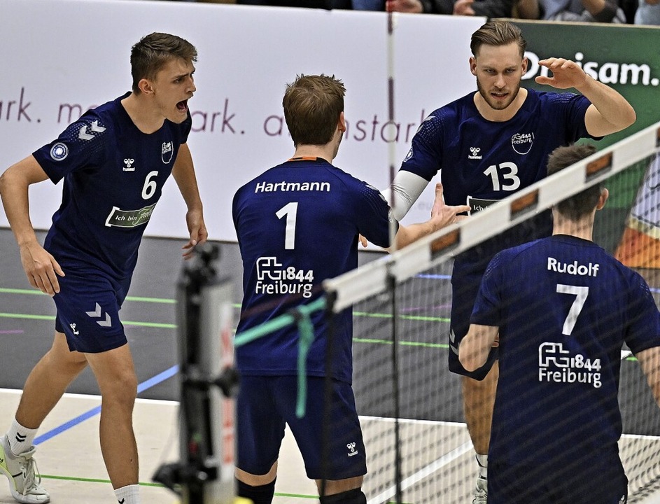 Tabellenzweiter mit Freiburger Eigenge...cal Ristl und Zuspieler Lorenz Rudolf.  | Foto: Achim Keller
