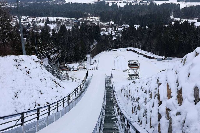 Viel Schnee, aber kein Flugbetrieb auf der Rothausschanze in Hinterzarten  | Foto: Joachim Hahne