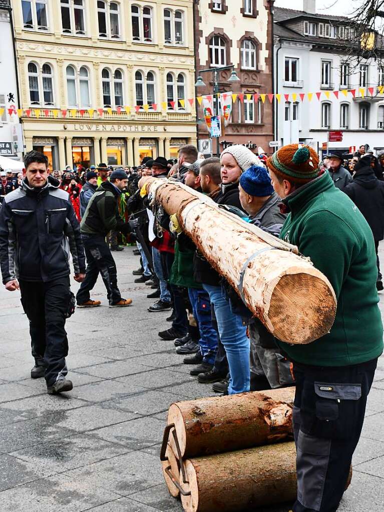 Impressionen vom Narrenbaumstellen in Lrrach