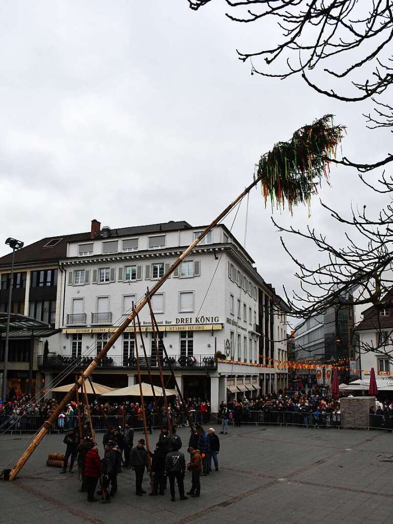 Impressionen vom Narrenbaumstellen in Lrrach