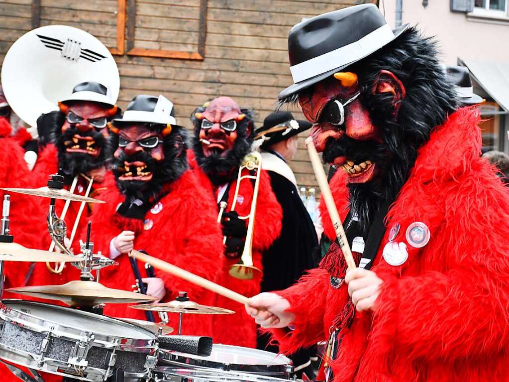 Impressionen vom Narrenbaumstellen in Lrrach