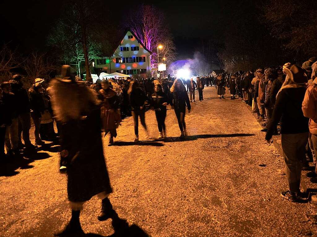 Viel Los war auf den Straen in Bollschweil in der Nacht von Samstag auf Sonntag. Rund 90 Znfte mit mehr als 2000 Hstrgern folgten dem Ruf.