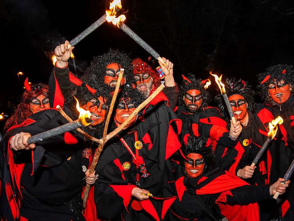 Viel Los war auf den Straen in Bollschweil in der Nacht von Samstag auf Sonntag. Rund 90 Znfte mit mehr als 2000 Hstrgern folgten dem Ruf.