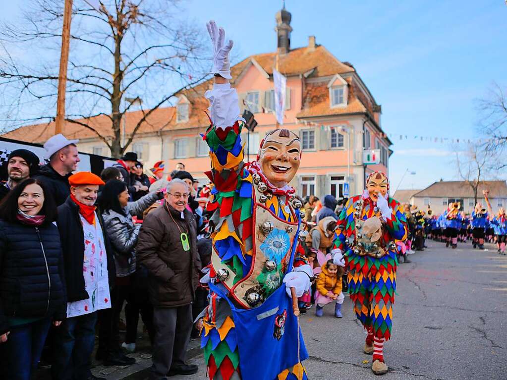 66 Narrenznfte und zahlreiche Besucherinnen und Besucher haben das 66-jhrige Bestehen der Kappeler Rhinschnooge gefeiert.