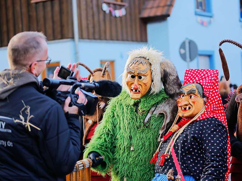 66 Narrenznfte und zahlreiche Besucherinnen und Besucher haben das 66-jhrige Bestehen der Kappeler Rhinschnooge gefeiert.