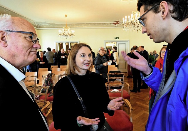Staatssekretrin Sandra Boser und der ...verbands das Gesprch mit den Gsten.   | Foto: Markus Zimmermann