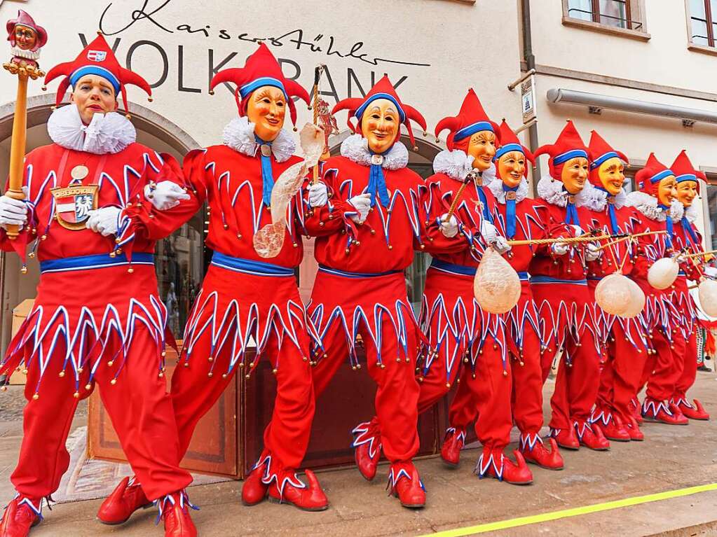 Der Jokilitanz erffnete die Darbietungen am Sonntagmittag auf dem Marktplatz.