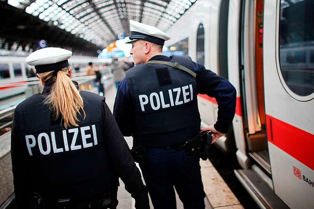 Die Bundespolizei weist in Zgen aus R...de Zahl von Migranten ab (Symbolfoto).  | Foto: Oliver Berg