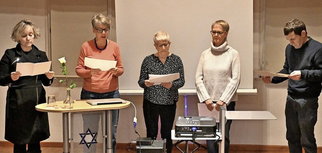 Monika Miklis (von links), Dorothea Sc...agern verstarben oder ermordet wurden.  | Foto: Markus Zimmermann
