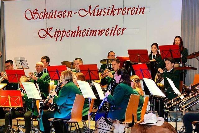 Der Schtzen-Musikverein Kippenheimweiler hat einen Hauch von USA in die Kaiserwaldhalle gebracht