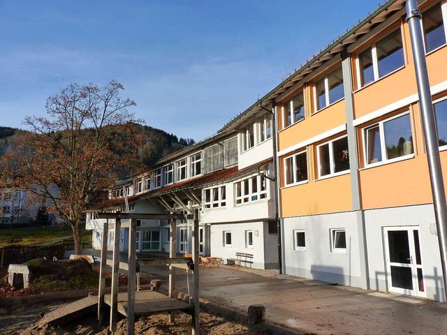 Grundschule und Kindergarten  | Foto: Sattelberger
