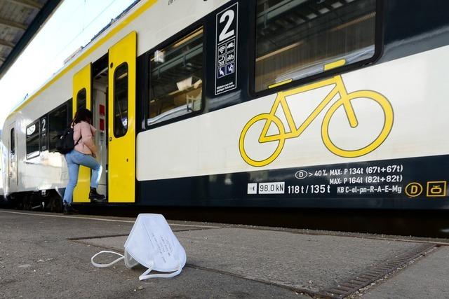 Viele Fahrgäste in der Region Freiburg tragen weiter Maske in Bus und Bahn