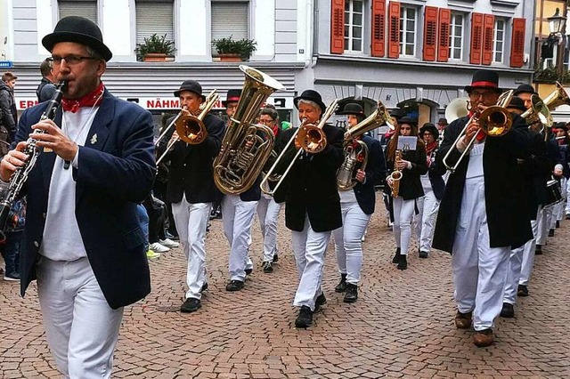 Von Tiengen nach Kln: 35 Musiker der ...ntagsumzug mitmarschieren und spielen.  | Foto: Ursula Freudig