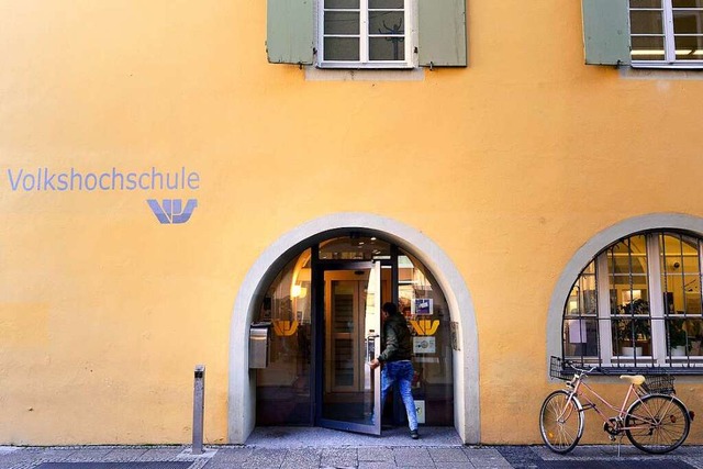 Die Volkshochschule im Schwarzen Kloster am Rotteckring  | Foto: Ingo Schneider