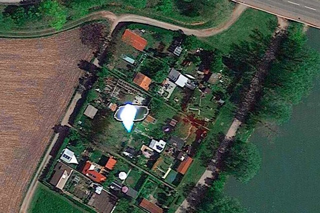 Screenshot der Satellitenansicht von G...: Ein Portal in eine andere Dimension?  | Foto: Google, GeoBasis-DE/BKG