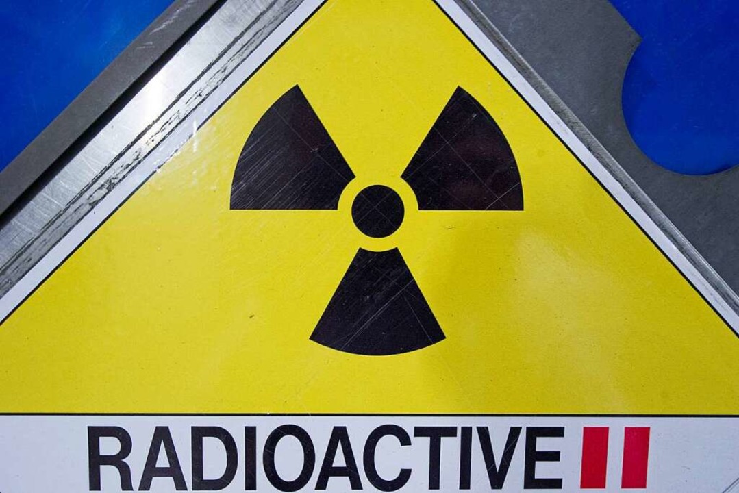 Schilder wie dieses warnen vor Radioaktivität.  | Foto: Stefan Sauer