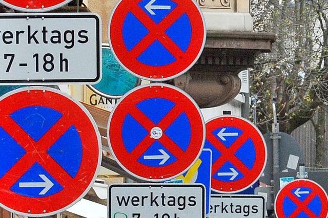 Ein Ordnungsdienst soll in Fischingen  die Parkverbote durchsetzen (Symbolbild).  | Foto: Michael Bamberger