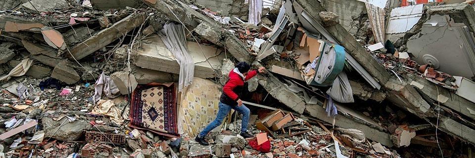 Bad Krozinger überprüft einsturzgefährdete Gebäude im Erdbebengebiet
