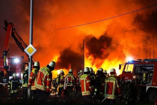 Vier Feuerwehrmänner bei Einsatz in Allmendingen verletzt