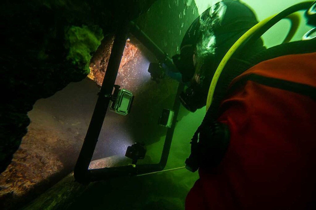 Die Entdeckungen werden im Wasser gesc...stung aus dem 17. Jahrhundert stammen.  | Foto: xPloris
